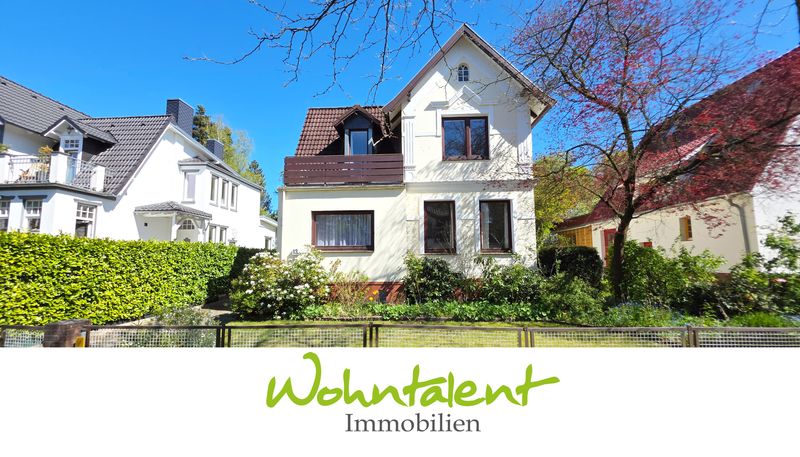 Stadtvilla auf großem Grundstück in Alt-Rahlstedt